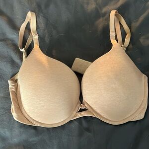 Victorias Secret 34DD Bra